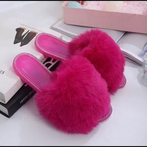 Women’s Fuchsia Sandals